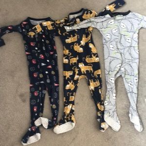 3 Carter’s footies pgs